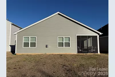 1421 6th Street NE, Hickory, NC 28601 - Photo 2