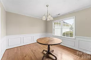 121 Gregory Ct, Mount Holly, NC 28120 - Photo 2