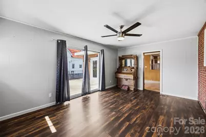 108 W Washington Avenue, Bessemer City, NC 28016 - Photo 2