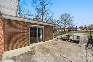 108 W Washington Ave, Bessemer City, NC 28016 - Photo 4