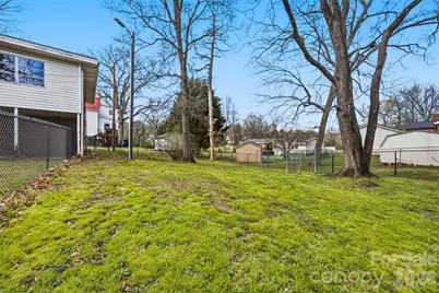 108 W Washington Avenue, Bessemer City, NC 28016 - Photo 30