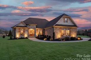 137 Ledge Stone Ln, Gaffney, SC 29341 - Photo 2