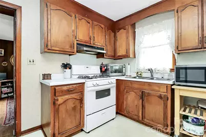 326 N Alexander Street, Mount Holly, NC 28120 - Photo 4