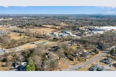 105 9th Street SE, Conover, NC 28613 - Photo 8