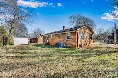 105 9th Street SE, Conover, NC 28613 - Photo 4