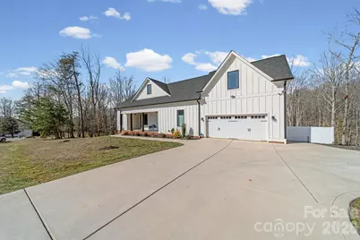 128 Laurel Ridge Drive, Statesville, NC 28677 - Photo 2