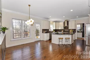 8127 Grahamson Ln, Charlotte, NC 28269 - Photo 10