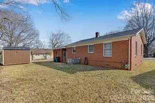 109 9th St SE, Conover, NC 28613 - Photo 6