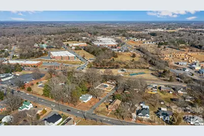 109 9th Street SE, Conover, NC 28613 - Photo 8