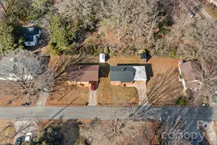 109 9th St SE, Conover, NC 28613 - Photo 4