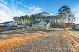 2804 Drummond St, Connelly Springs, NC 28612 - Photo 2