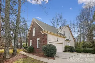 10442 Breamore Dr, Charlotte, NC 28270 - Photo 2