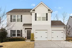 212 Hidden Lakes Rd, Statesville, NC 28677 - Photo 2