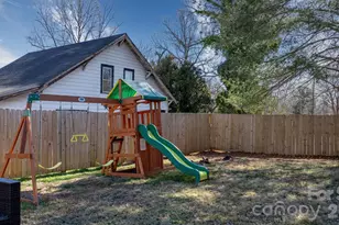 606 Prospect St NW, Lenoir, NC 28645 - Photo 14