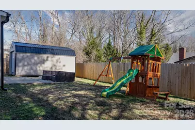 606 Prospect Street NW, Lenoir, NC 28645 - Photo 16