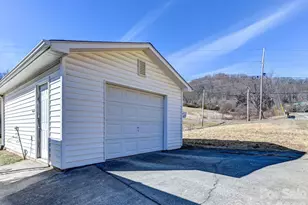 2313 Hyder Mountain Rd, Clyde, NC 28721 - Photo 10