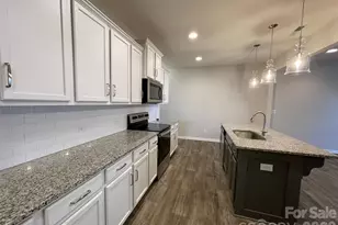 5918 River Mdw Ct, Charlotte, NC 28213 - Photo 10