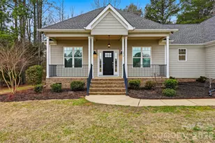 1210 Aragon Beach Rd, Rock Hill, SC 29732 - Photo 2