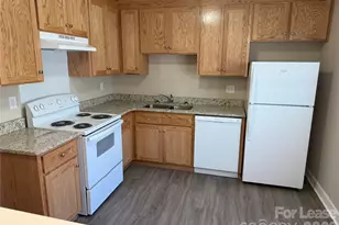 799 Cherry St, Statesville, NC 28677 - Photo 2