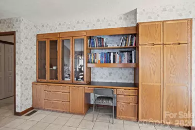 404 W Browning Road, Hendersonville, NC 28791 - Photo 14