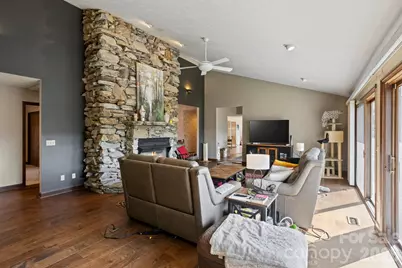 404 W Browning Road, Hendersonville, NC 28791 - Photo 8