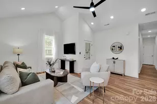 122 Plumtree Ln, Statesville, NC 28677 - Photo 8