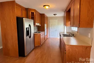 136 Devon Ln, Statesville, NC 28625 - Photo 10