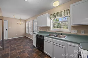 300 Chinaberry Dr, China Grove, NC 28023 - Photo 10