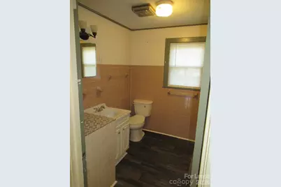 1073 W Nc 150 Highway, Lincolnton, NC 28092 - Photo 16