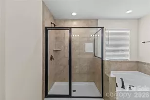 7512 Meridale Forest Dr, Charlotte, NC 28269 - Photo 22