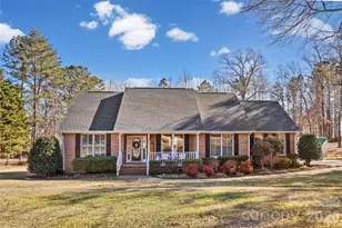 3470 Victorian Hills Dr, Richburg, SC 29729 - Photo 2