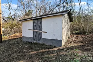 614 N Rhyne St, Gastonia, NC 28054 - Photo 28