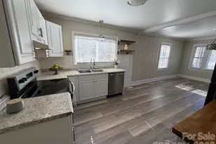 614 N Rhyne St, Gastonia, NC 28054 - Photo 12