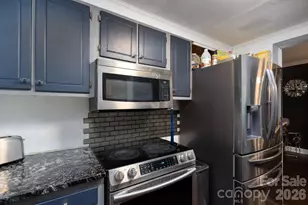 8042 Regent Park Ln, Charlotte, NC 28210 - Photo 10