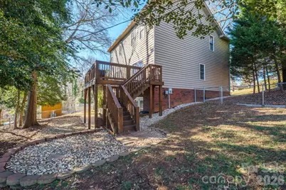 1107 16th Avenue Place NW, Hickory, NC 28601 - Photo 4