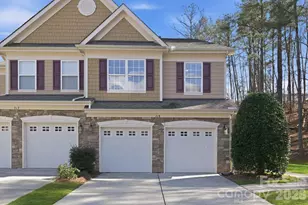 719 Deerbrook Ln, Tega Cay, SC 29708 - Photo 2
