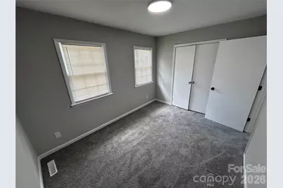 386 17th Avenue NE, Hickory, NC 28601 - Photo 14