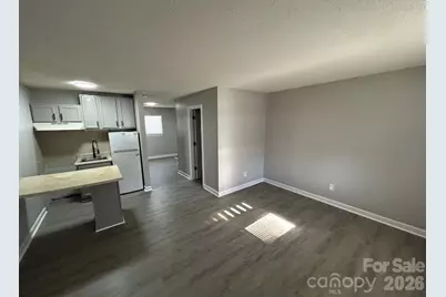 386 17th Avenue NE, Hickory, NC 28601 - Photo 6