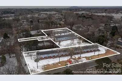 386 17th Avenue NE, Hickory, NC 28601 - Photo 1