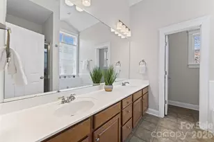 1039 Hunters Run Dr, Tega Cay, SC 29708 - Photo 16