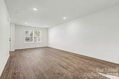 106 10th Avenue SE, Hickory, NC 28602 - Photo 8