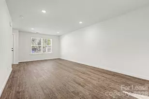 106 10th Ave SE, Hickory, NC 28602 - Photo 8