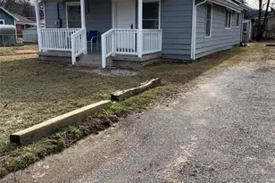 29 5th St, Waynesville, NC 28786 - Photo 2