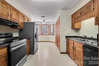 1036 Wexford Place NW, Concord, NC 28027 - Photo 6