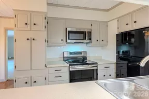 2212 Wayah Rd, Franklin, NC 28734 - Photo 4