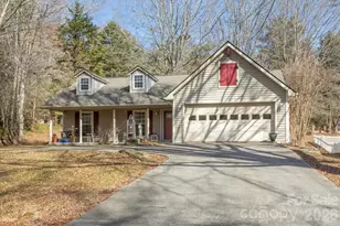 2625 Middleton Cir, Hendersonville, NC 28791 - Photo 2
