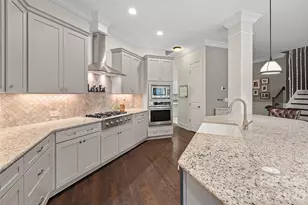 711 Mendenhall Ct, Fort Mill, SC 29715 - Photo 6