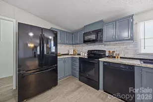 1024 Rogue Ct, Kannapolis, NC 28081 - Photo 14