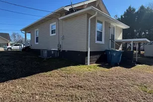 32 Pearl St, Granite Falls, NC 28681 - Photo 6