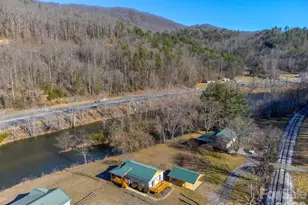 990 Hornet Dr, Whittier, NC 28789 - Photo 30